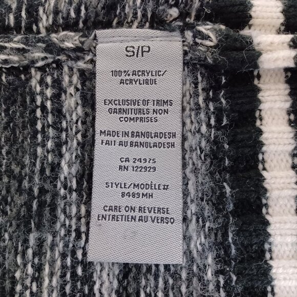 NHL Montreal Canadians Fan Sweater - Picture 9 of 16